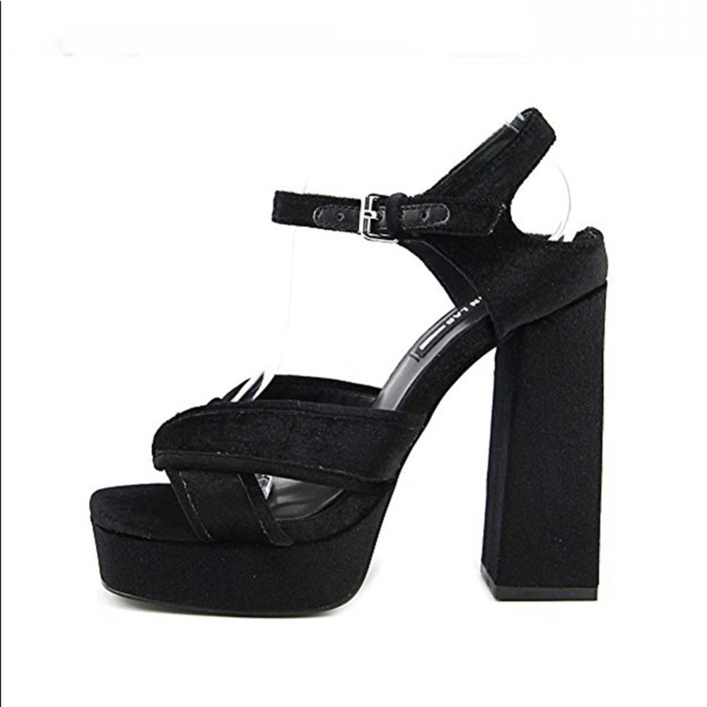 DESIGN LAB Black Velvet platform shoes stacked heel size 7
